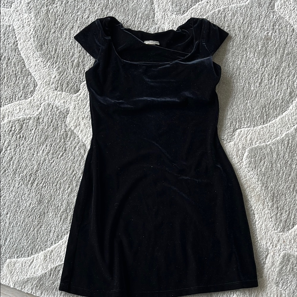Elegant Black Velvet Dress